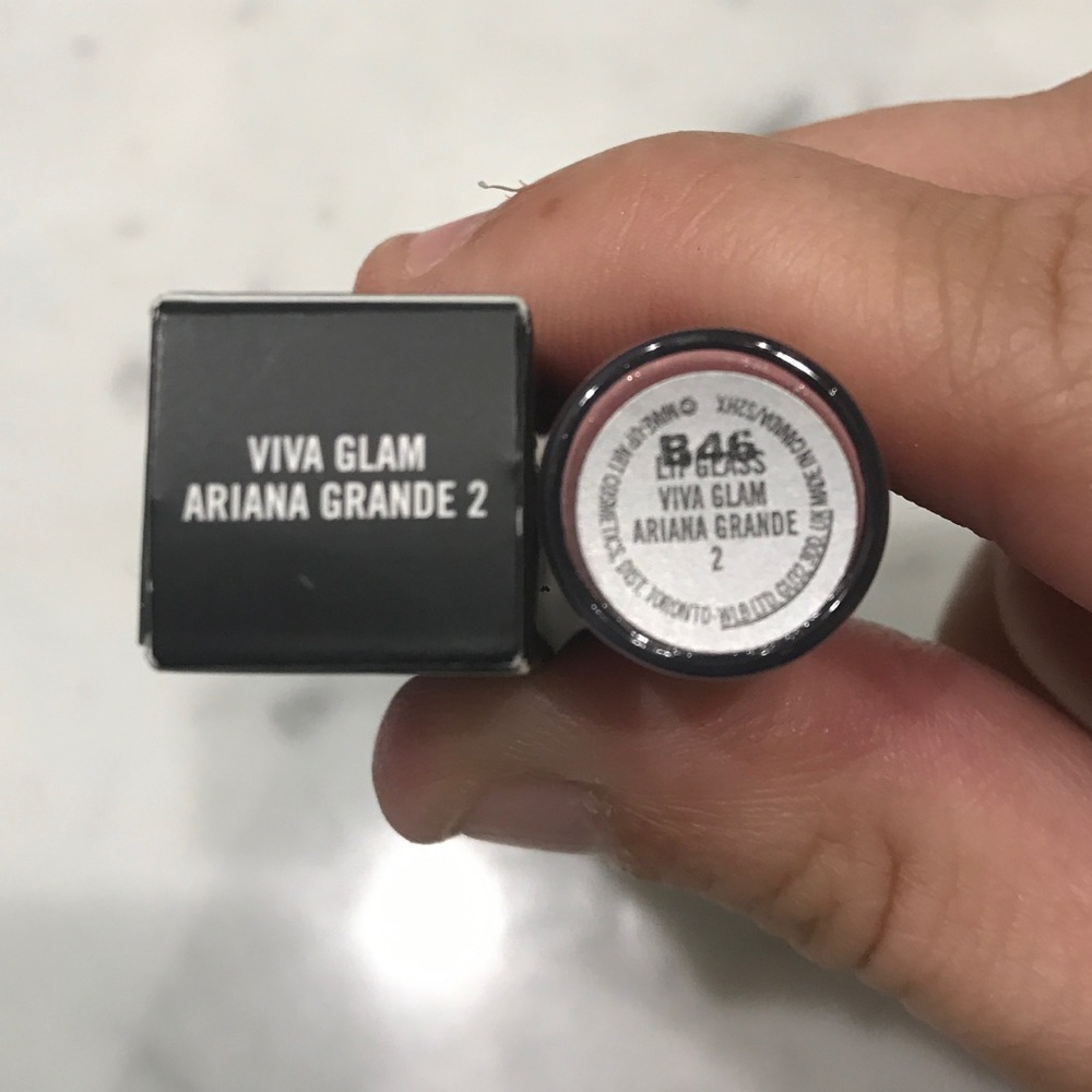 LE MAC Viva Glam Ariana Grande 2 Lipglass - Picture 3 of 8
